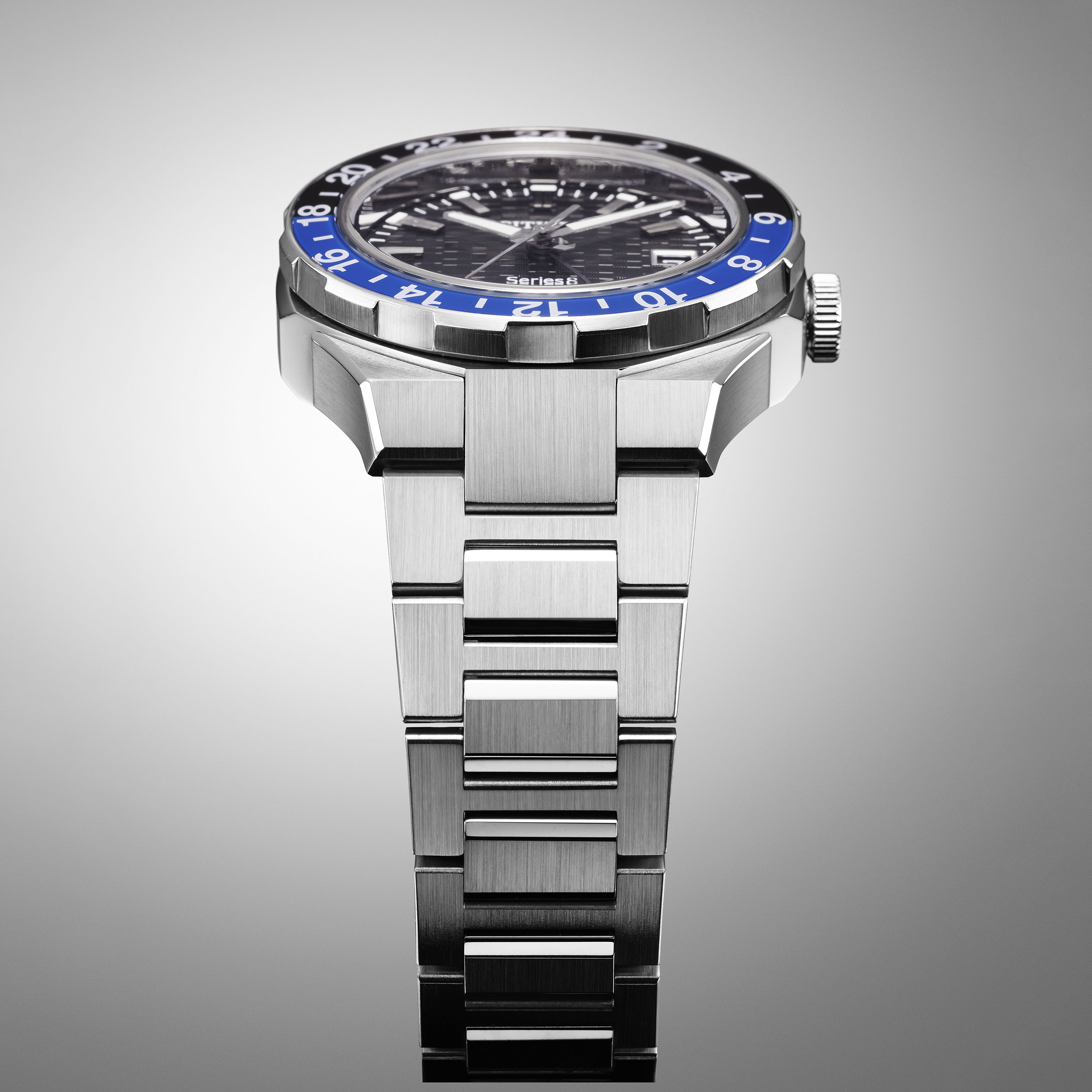 Series 8 880 | CITIZEN DESIGN